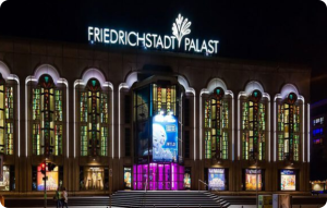 Friedrichstadtpalast in der Nacht